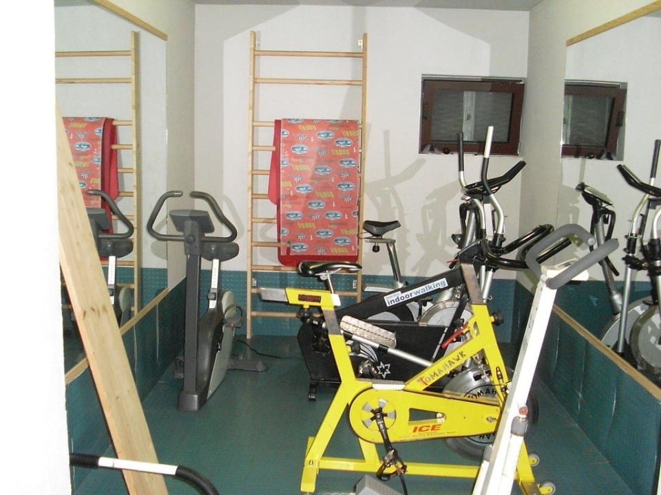Rumpelkammer Fitnessraum Alpensport-Hotel Seimler