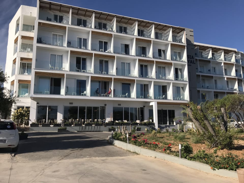 Außenansicht Vasia Royal Hotel