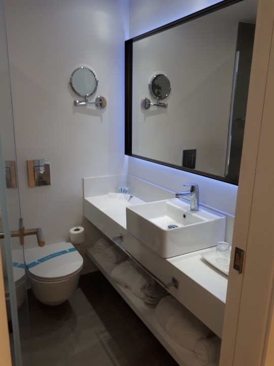 Zimmer Crystal Springs Beach Hotel