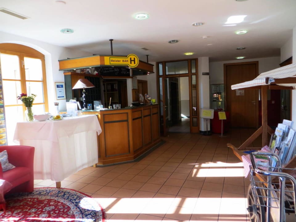Eingang und Rezeption Altstadthotel Haßfurt