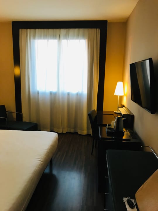 Zimmer B&B Hotel Arezzo