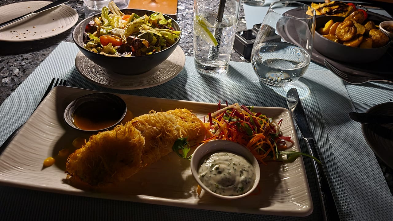 Gastro Outrigger Maldives Maafushivaru Resort