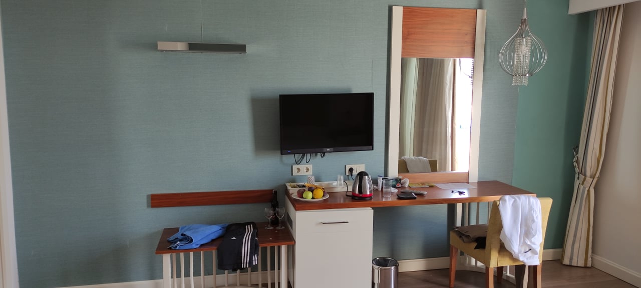 Zimmer Well Palace Side