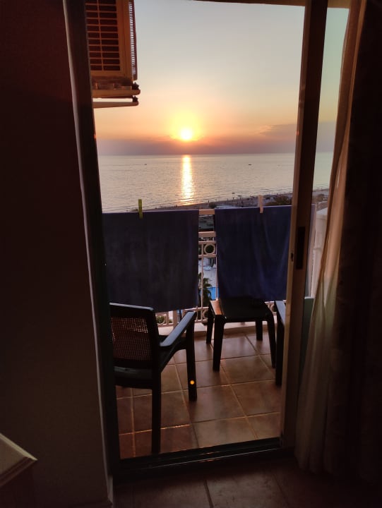 Zimmer Iz Flower Side Beach Hotel