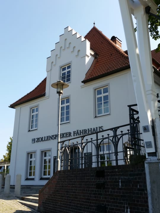 Außenansicht Hotel Zollenspieker Fährhaus