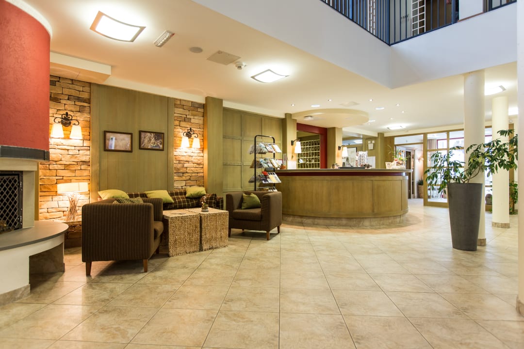 Lobby OptimaMed Gesundheitsresort Oberzeiring