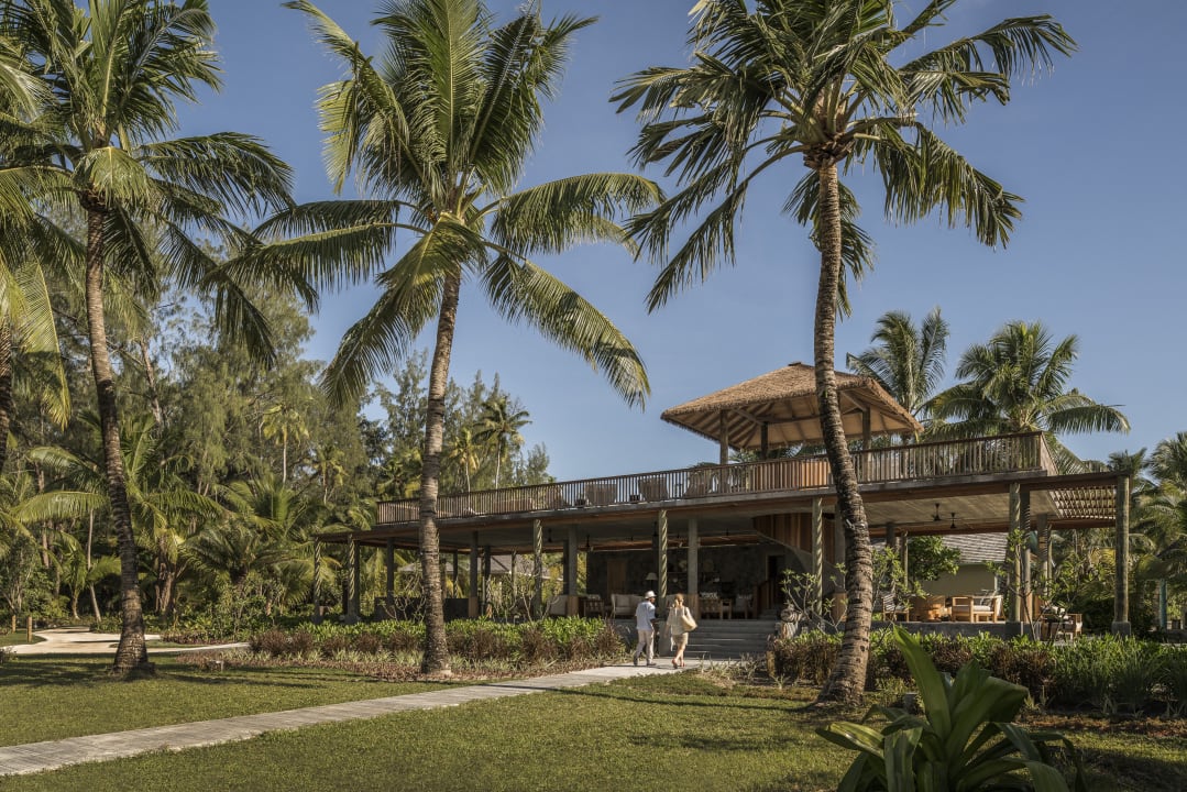 Außenansicht Four Seasons Resort Seychelles at Desroches Island