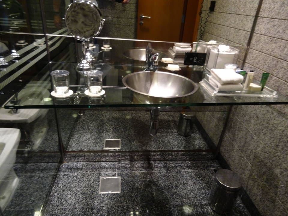 Waschtisch Golden Sands Hotel Creek