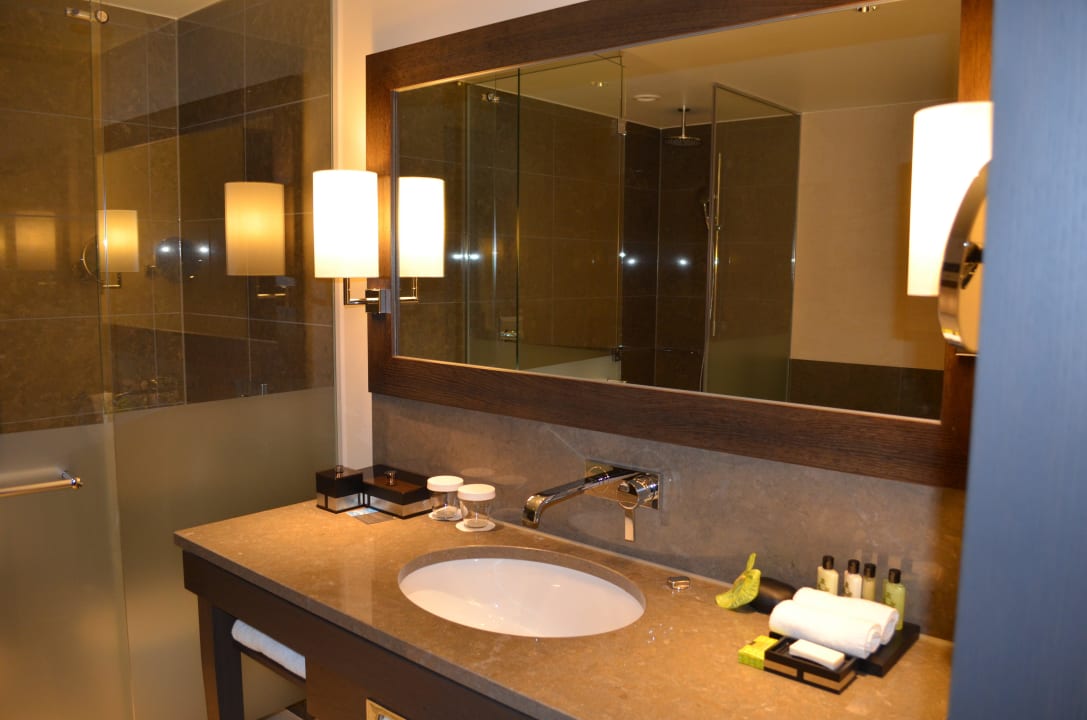 Badezimmer AlpenGold Hotel Davos