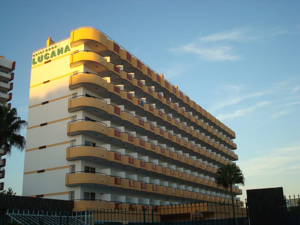 Hotel Außenansicht allsun Hotel Lucana