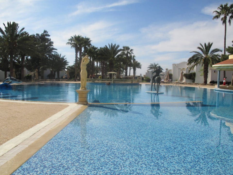 Großzügige wunderschöne Poolanlage Steigenberger Marhaba Thalasso Hammamet