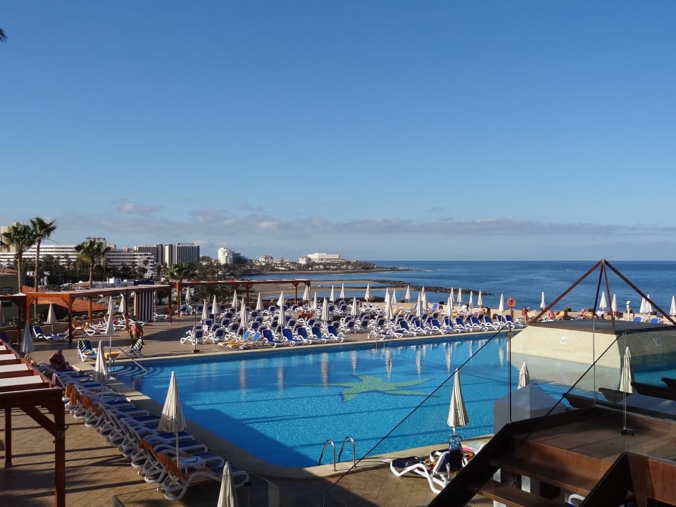 Pool with seaview Iberostar Waves Bouganville Playa