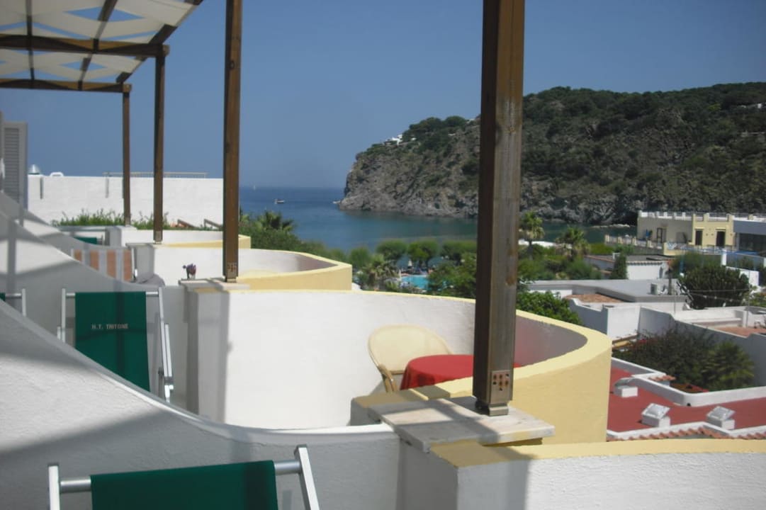 Blick vom Balkon in die Bucht Hotel Tritone Terme & Spa