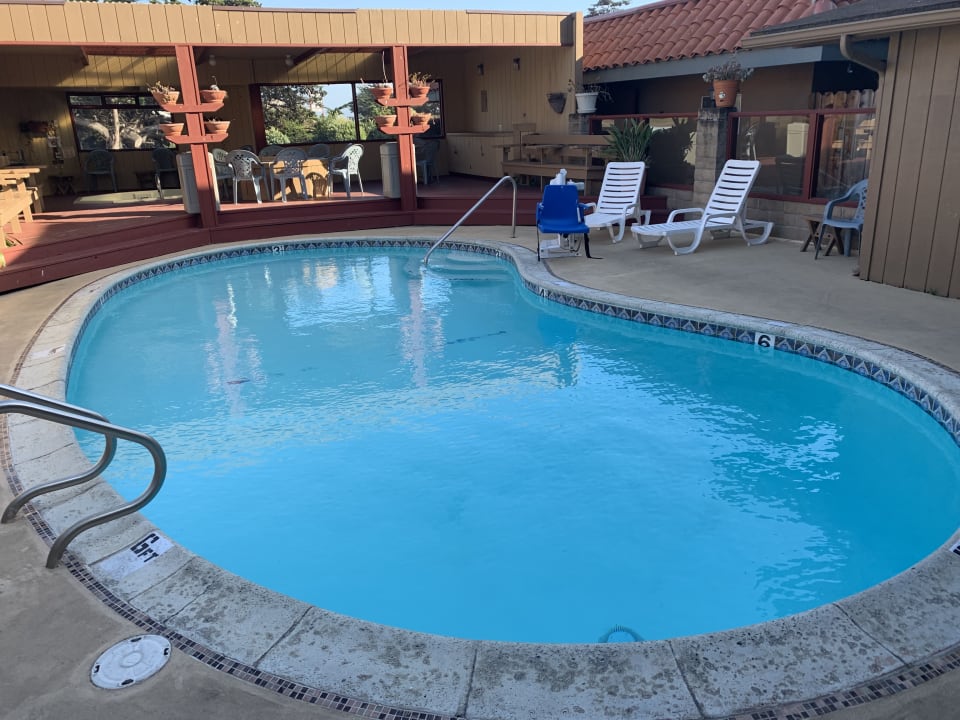 Pool Hotel Quality Inn San Simeon