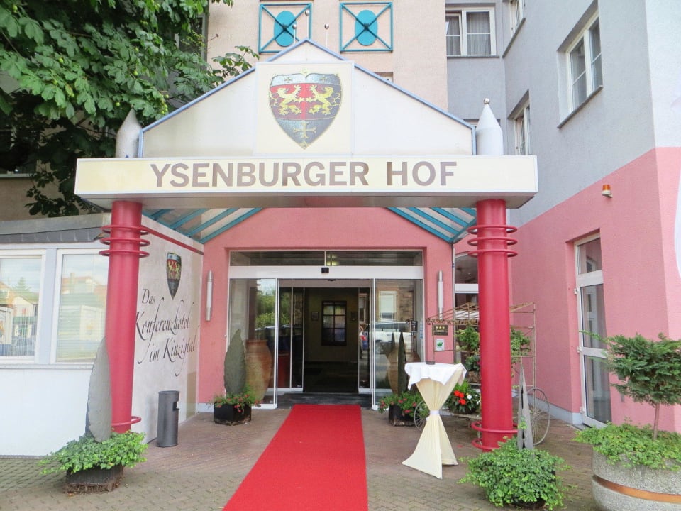 Zugang zum Hotel Hotel Ysenburger Hof