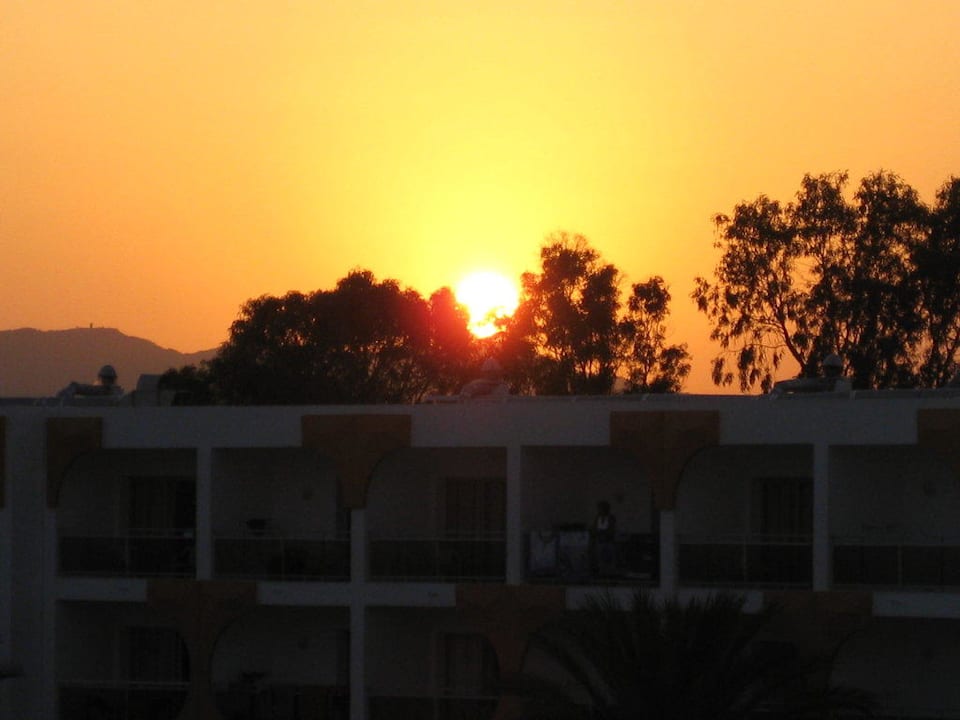 Sonnenuntergang Royal Lido Resort & Spa