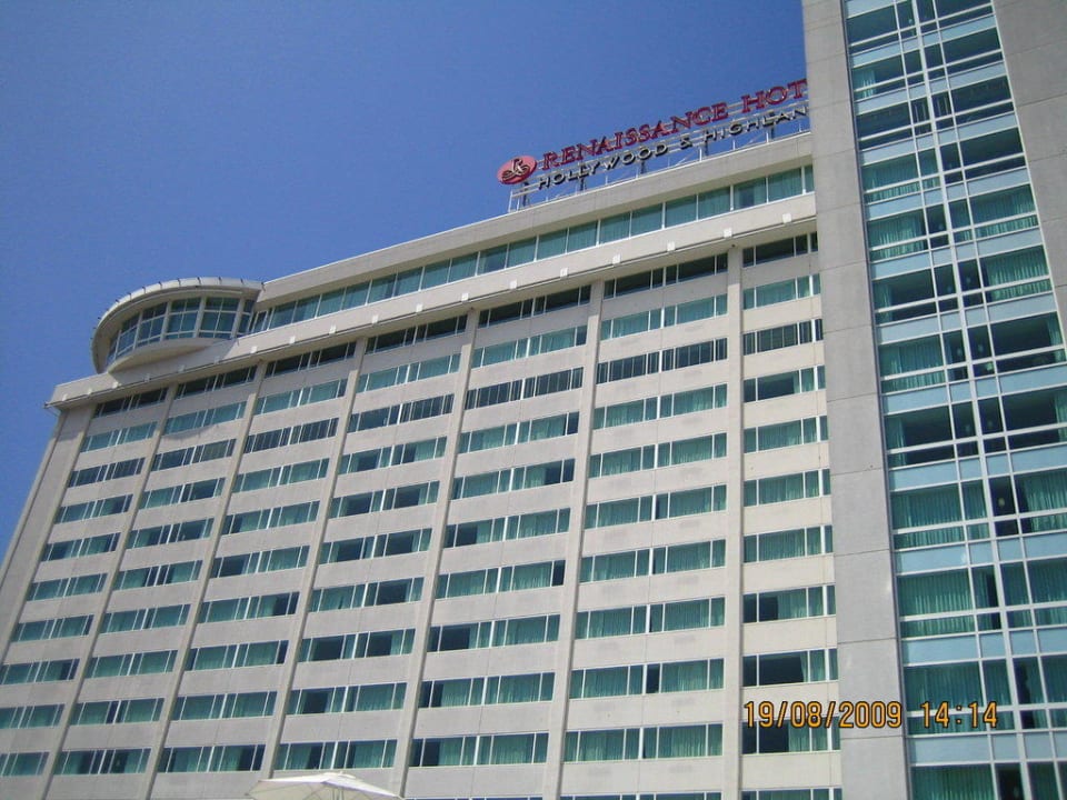 Seitenansicht des Renaissance Loews Hollywood Hotel