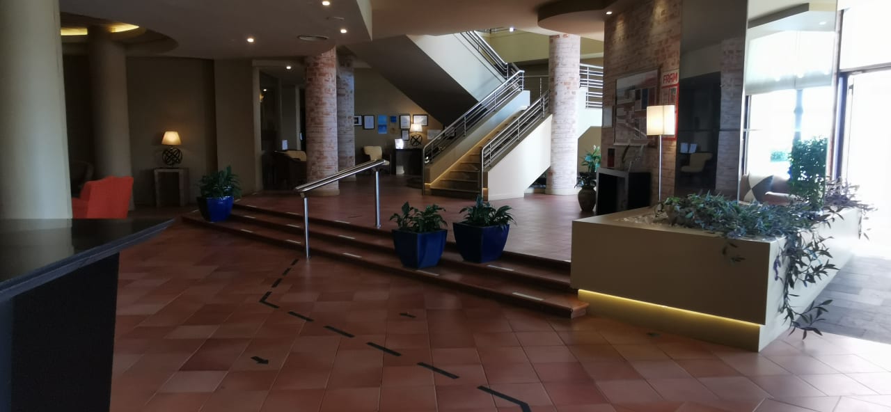 Lobby Calheta Beach