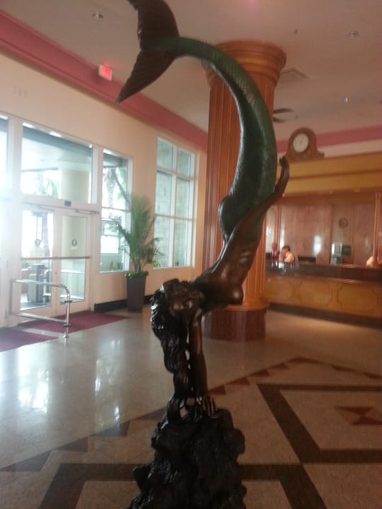 Meerjungfrau in der Lobby Hotel Riu Plaza Miami Beach