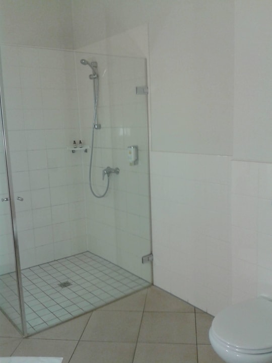 Duschkabine Hotel Wyndham Garden Quedlinburg Stadtschloss