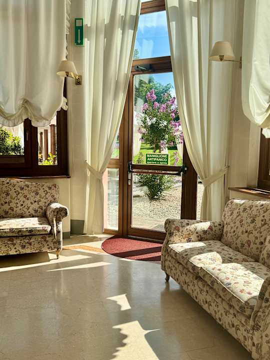 Lobby Relais Villa Pomela