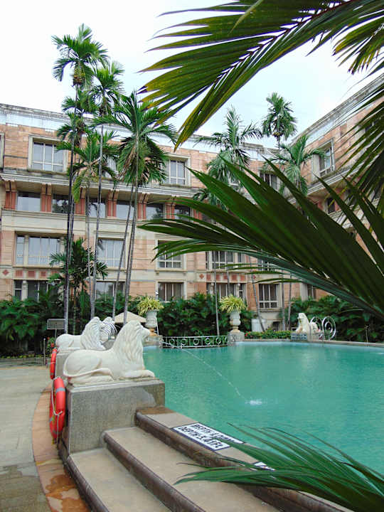 Pool ITC Maratha