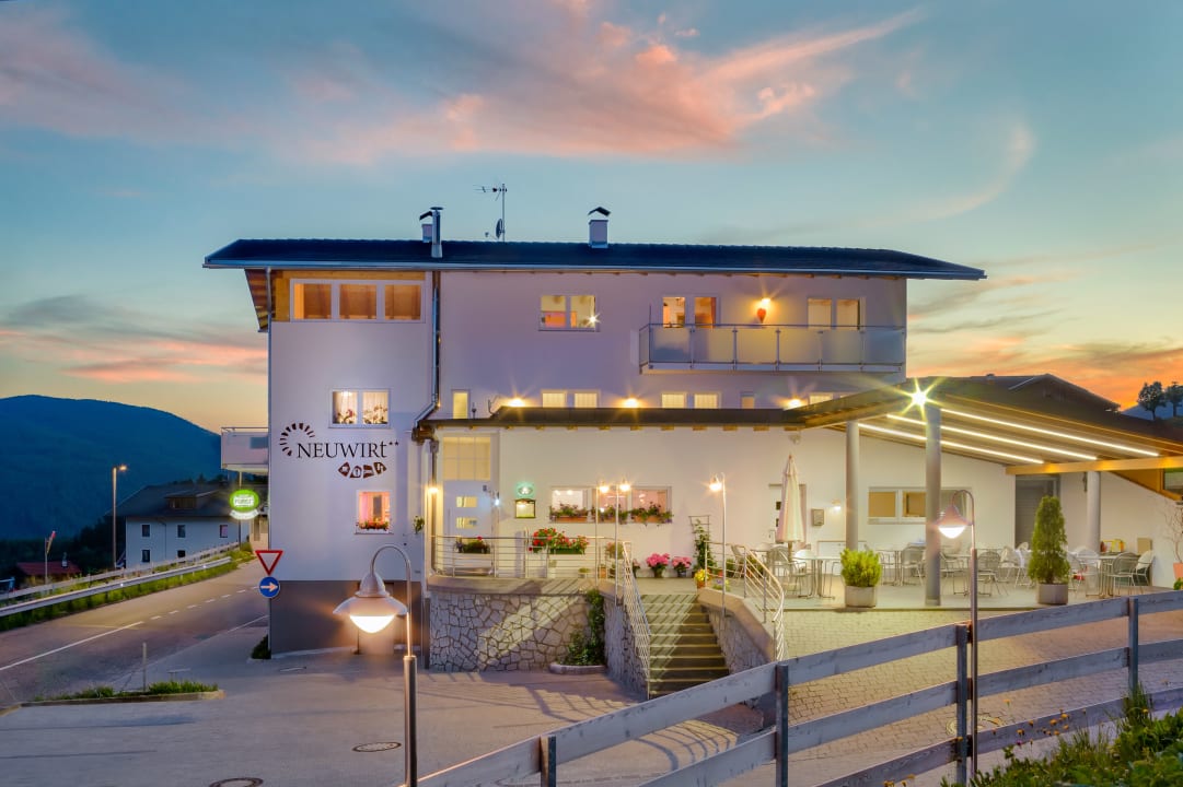 Außenansicht Gasthof Neuwirt
