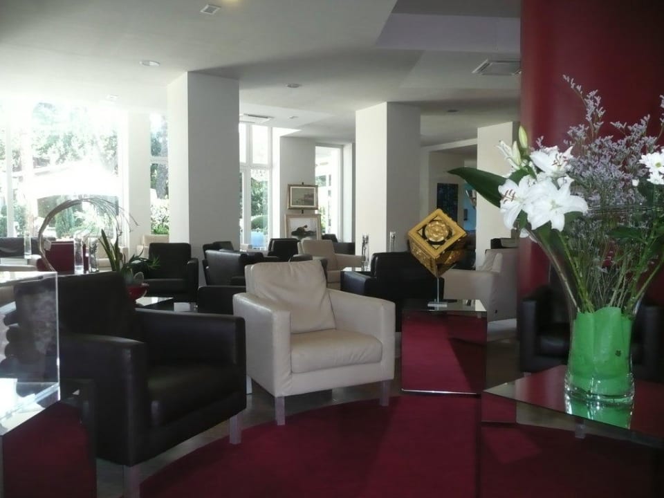 Teil der Lobby Hotel Mioni Royal San