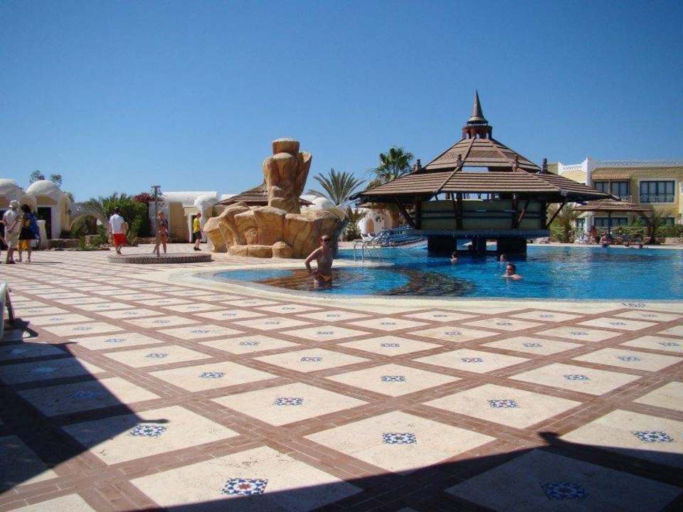 Basen Hotel El Faraana Reef Resort