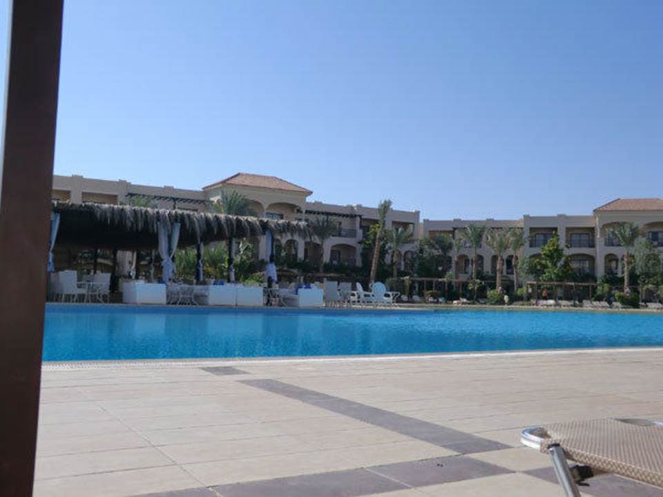 Blick zur Snackbar JAZ Aquamarine Resort