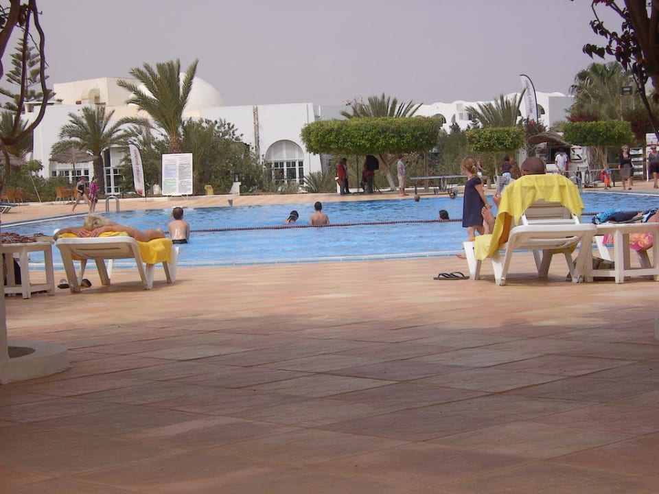 Blick auf die Poolanlage Djerba Aqua Resort