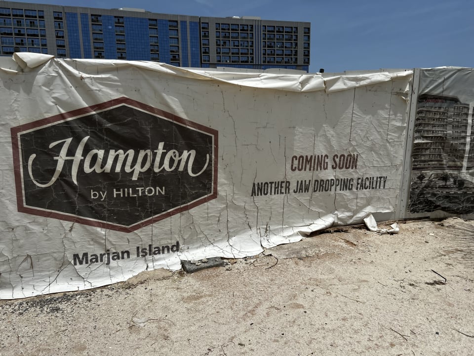 Strand Hampton by Hilton Marjan Island