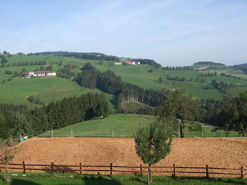 Reitplatz mit Aussicht Pensions - Bauernhof Rosihof