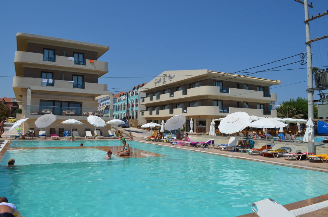 Widok od strony plaży Gardelli Resort Art Hotel