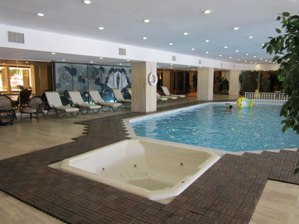 Hallenbad Asteria Collection Side