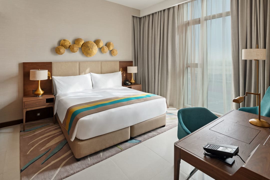 Zimmer Holiday Inn Dubai Al-Maktoum Airport by IHG