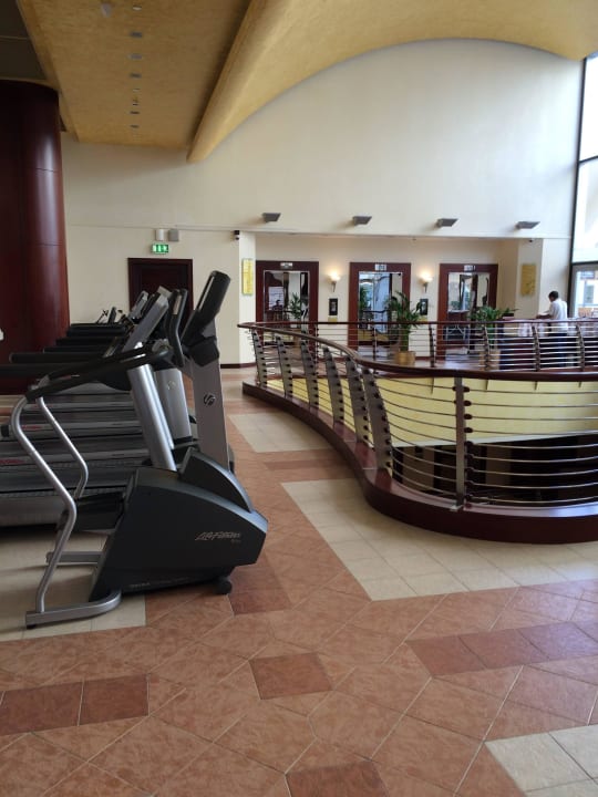 Gym Dusit Thani Dubai