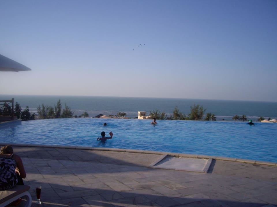 Pool The Cove Rotana Resort