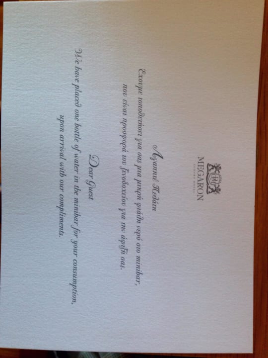 Freies Wasser zur Begrüßung Hotel GDM Megaron Historical Monument Hotel