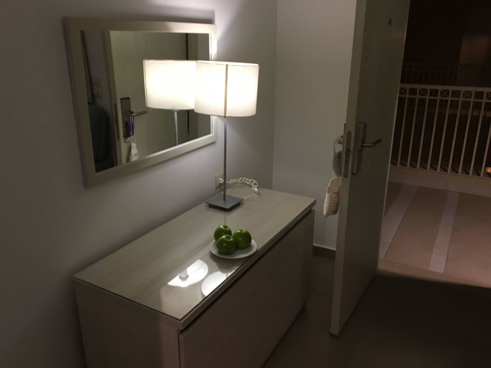 Eingang mit Kommode Jaz Aquaviva