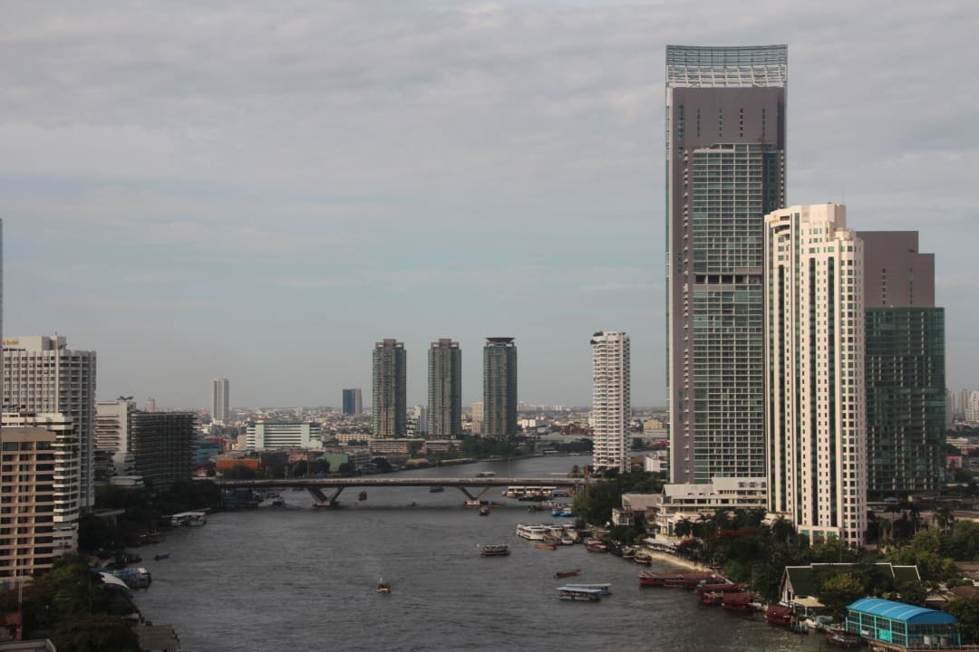 Ausblick Royal Orchid Sheraton Hotel & Towers
