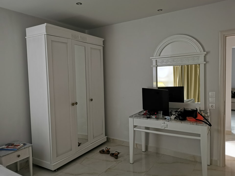 Zimmer Sandy Beach Resort