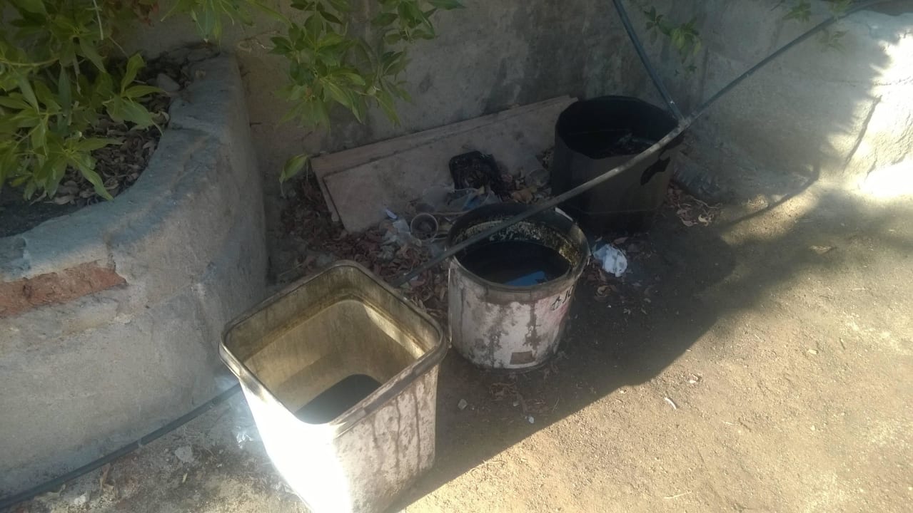 Schweröl (?) nahe dem Hauptgebäude Siva Golden Bay Makadi