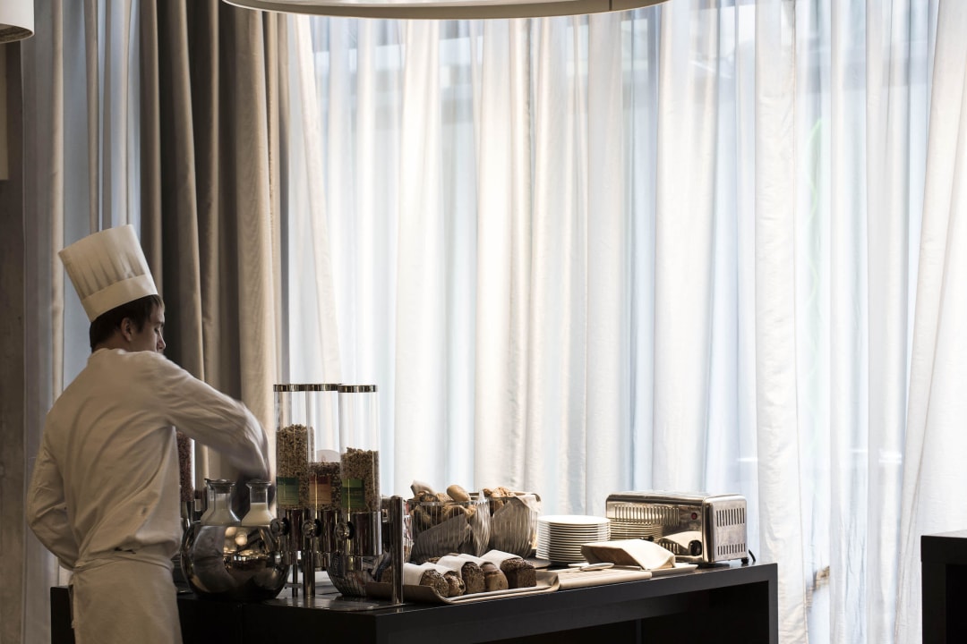 Frühstücksbuffet Barceló Hamburg