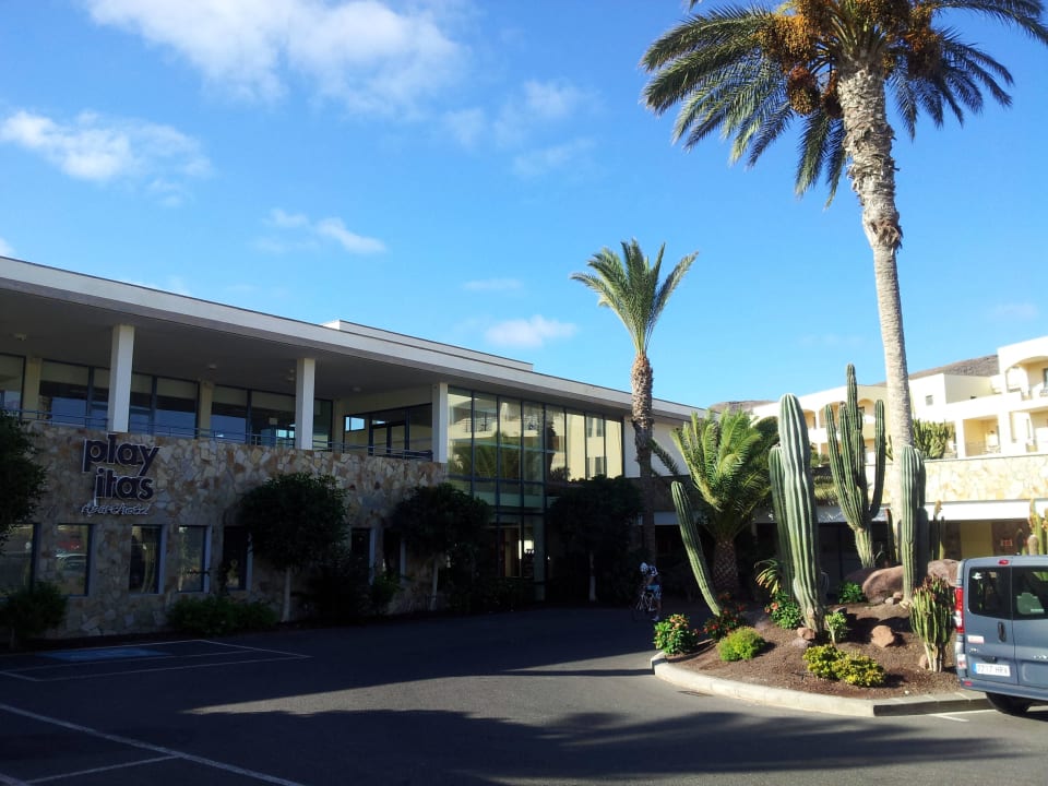 Entrance Playitas Aparthotel