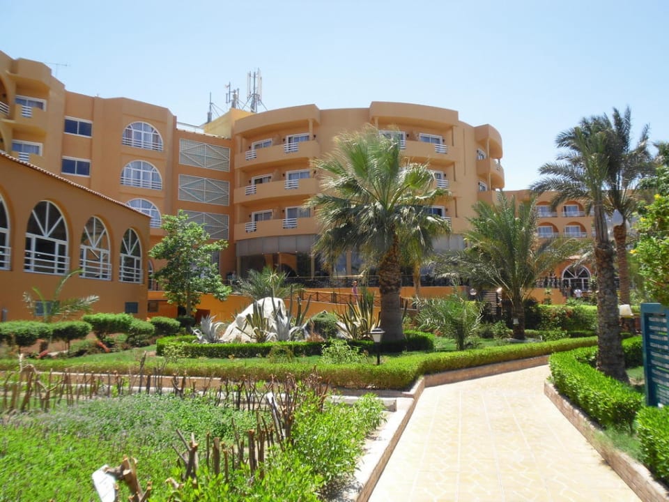 Blick zum Haupthaus  Golden Beach Resort