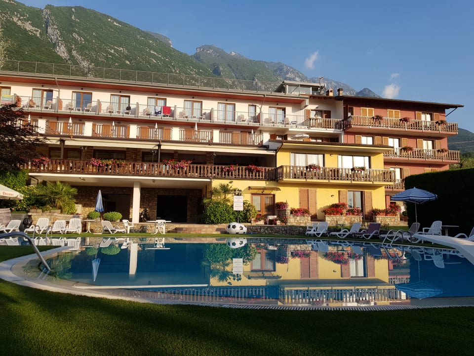 Außenansicht Park Hotel Val Di Monte