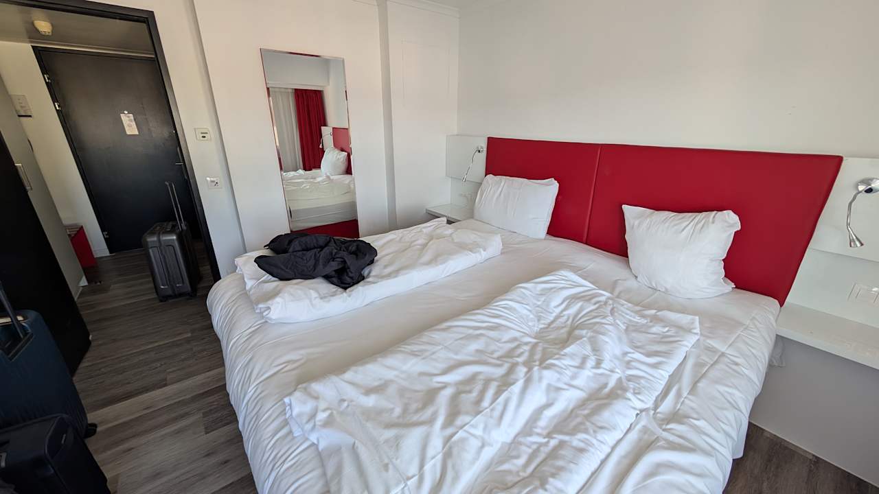 Zimmer DORMERO Hotel Zürich Airport