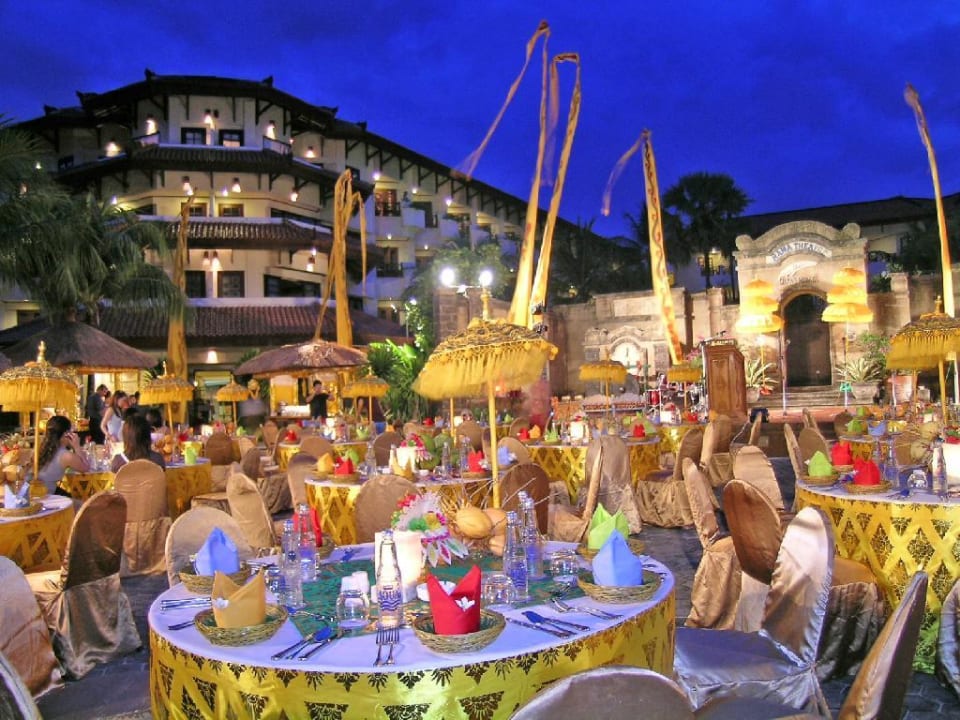 Abendessen im Grand Mirage Hotel Grand Mirage Resort & Thalasso Bali