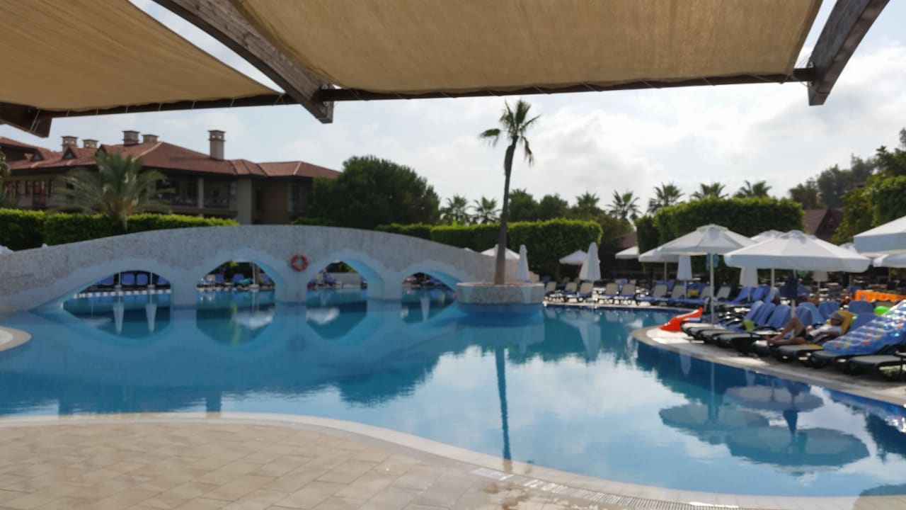 Action-Pool Club Grand Side